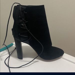 Black Aldo’s booties